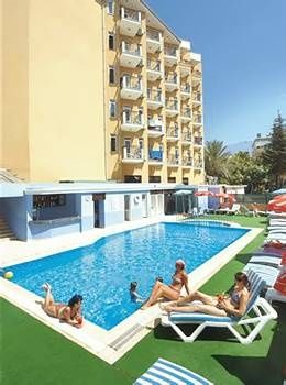 Riviera & Hotell 4*