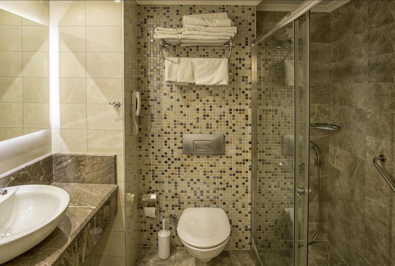 Otel Riviera &