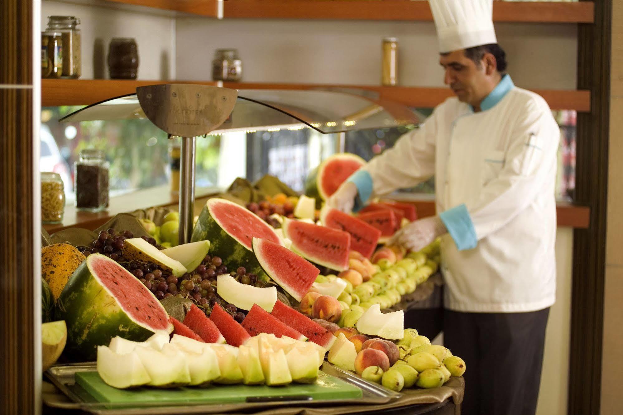 Otel Riviera & 4*
